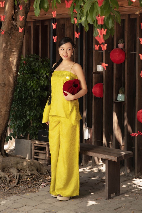 Băng Di khẳng định, nhiều năm làm nghề, Tư Mắm là vai diễn mà cô yêu thích nhất. Băng Di khẳng định nhiều năm làm nghề, Tư Mắm là vai diễn mà cô yêu thích nhất.