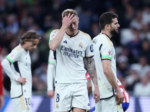 Tin tức thể thao sáng 5-2: Real Madrid hòa Atletico; Inter đánh bại Juventus- Ảnh 1. Real Madrid đánh rơi chiến thắng trong những phút bù giờ - Ảnh: REUTERS