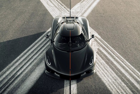 Koenigsegg tranh danh hiệu xe nhanh nhất lịch sử bằng... mẫu cũ- Ảnh 1. Koenigsegg Jesko Absolut có giá không dưới 2,8 triệu USD (62,3 tỉ đồng) mỗi chiếc - Ảnh: Koenigsegg