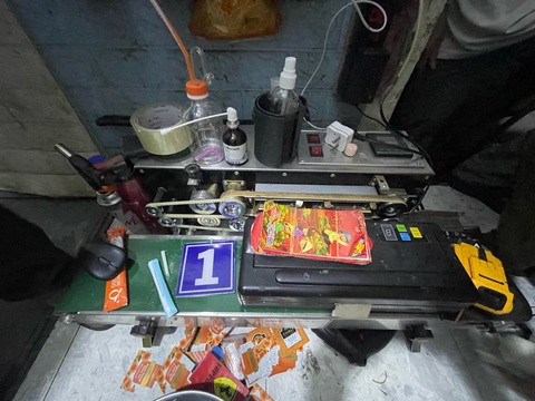 Công an TP.HCM triệt phá 2 đường dây bào chế ma túy- Ảnh 1. Khu vực bào chế ma túy mà công an phát hiện trong đường dây ma túy - Ảnh: Công an cung cấp