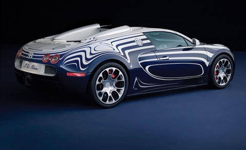 Bugatti tạo ra xe sứ duy nhất thế giới giá 43 tỉ đồng- Ảnh 8. Toàn bộ 12 chi tiết sứ được sản xuất trong nhà máy ở Berlin, Đức. Ở đó, hơn 170 thợ thủ công và chuyên gia đã làm việc hoàn toàn bằng tay. Mỗi chi tiết dù nhỏ nhất cũng mất hàng tuần mới hoàn thành