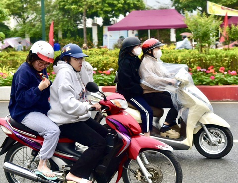 Nhiệt độ hôm nay ở Yên Bái là từ 16-21 độ C, ngày mai thứ năm 8-2-2024 dự kiến nhiệt độ xuống còn từ 14-17 độ C - Ảnh: T.T.D. Hôm nay 9-2 (30 Tết), thời tiết Bắc Bộ rét - Ảnh: T.T.D.