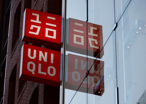 Cửa hiệu Uniqlo ở Tokyo, Nhật Bản - Ảnh: REUTERS Cửa hiệu Uniqlo ở Tokyo, Nhật Bản - Ảnh: REUTERS
