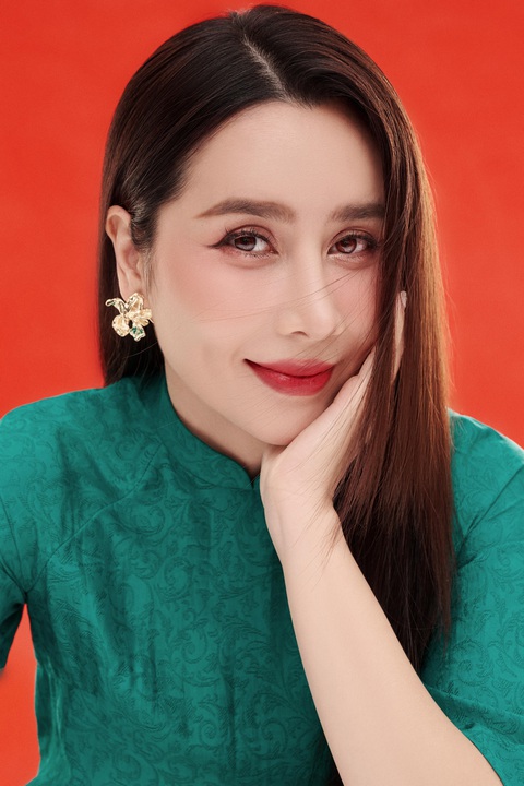 Lưu Hương Giang nói về hành trình sắp tới của bản thân khi đồng hành cùng Phương Vy với tư cách một nhóm nhạc hai người: Lưu Hương Giang nói về hành trình sắp tới của bản thân khi đồng hành cùng Phương Vy với tư cách một nhóm nhạc hai người: