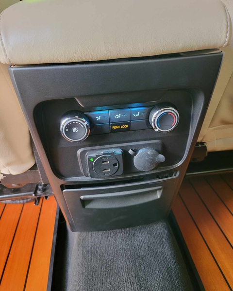 Chủ xe Ford Flex hàng hiếm tại Việt Nam: 'Đáng chơi như Explorer bản độc'- Ảnh 20. Chủ xe Ford Flex hàng hiếm tại Việt Nam: 'Đáng chơi như Explorer bản độc'- Ảnh 20.