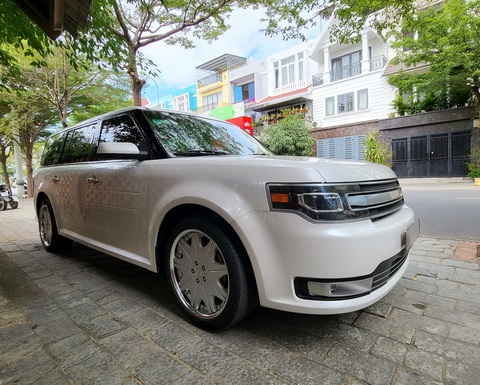 Chủ xe Ford Flex hàng hiếm tại Việt Nam: 'Đáng chơi như Explorer bản độc'- Ảnh 1. Ford Flex không có nhiều ở Việt Nam