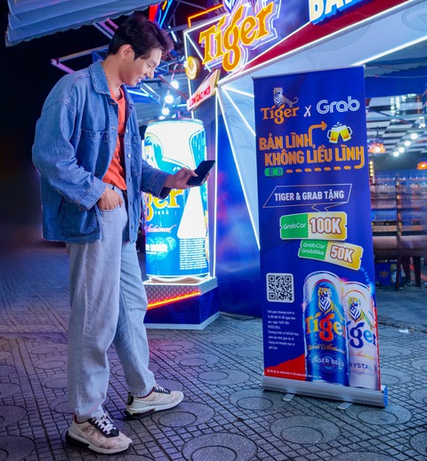 Hàng quán có tín hiệu khởi sắc nhờ những ‘Chuyến xe miễn phí’- Ảnh 4. Thay nơm nớp lo lắng, nhiều khách hàng chẳng ngại ngần “rút hầu bao”, giao lại nhiệm vụ cho những tài xế công nghệ sau mỗi cuộc vui
