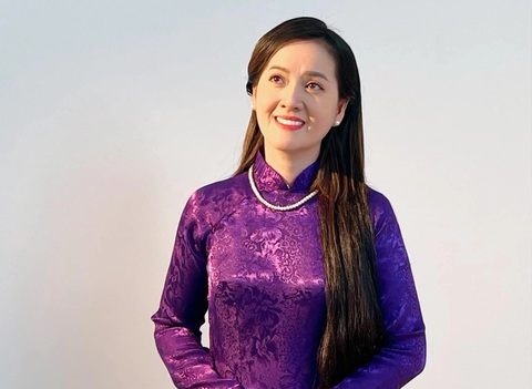 Hồng Loan, con gái cố nghệ sĩ Vũ Linh, tham gia nhiều hoạt động nghệ thuật gần đây - Ảnh: Facebook Võ Thị Hồng Loan Hồng Loan, con gái cố nghệ sĩ Vũ Linh, tham gia nhiều hoạt động nghệ thuật gần đây - Ảnh: Facebook Võ Thị Hồng Loan