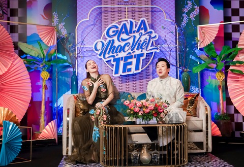 Hồ Ngọc Hà, Trấn Thành cặp MC bền bỉ của Gala nhạc Việt- Ảnh 2. Nhờ những màn tung hứng ăn ý và hài hước, Hồ Ngọc Hà - Trấn Thành đã trở thành cặp MC bền bỉ của Gala nhạc Việt
