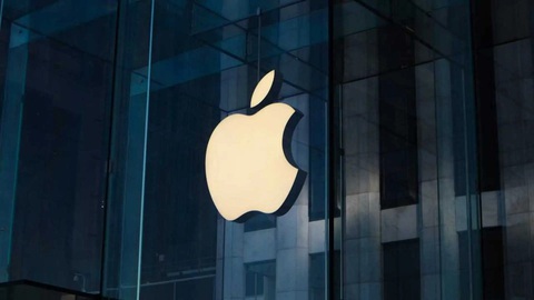 Apple iCar khai tử đầy dang dở: Cái chết đã được báo trước- Ảnh 1. Apple xuất hiện dày đặc trên các mặt báo vào cuối tháng 2, sau khi dự án xe iCar lắm tiền nhiều của đã phát triển 10 năm của hãng bị hủy - Ảnh: Motor1