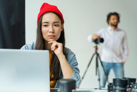 Công việc phù hợp với nhóm ESTP là gì?- Ảnh 3. Các nhóm tính cách hoàn hảo để làm bạn với ESTP - Nguồn: Freepik.