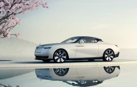Rolls-Royce hàng thửa đắt nhất thế giới giá 740 tỉ đồng- Ảnh 1. Chiếc xe mui trần trong mơ có một không hai này là chiếc xe mới đắt nhất thế giới, được làm cho một khách hàng giấu tên. Chỉ biết người này đã tham gia tỉ mỉ vào tất cả giai đoạn tạo ra chiếc xe