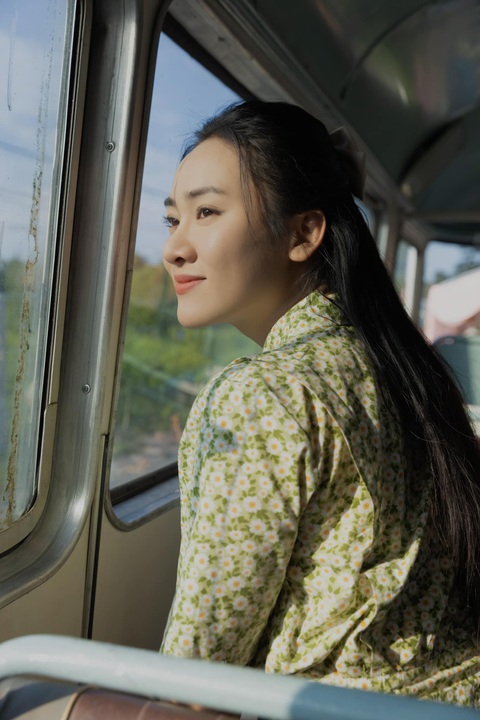 Bạch Công Khanh và Trúc Mây quay một cảnh hôn mất 3 ngày- Ảnh 1. Trúc Mây kể khổ khi quay cảnh hôn Bạch Công Khanh mất 3 ngày