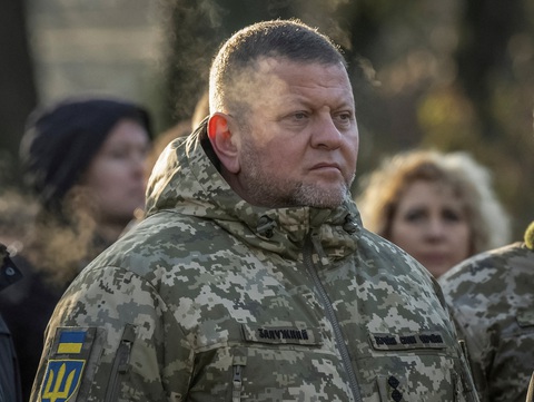 Trùm tình báo Ukraine nói gì về vụ tổng tư lệnh bị cách chức?- Ảnh 2. Cựu tổng tư lệnh các lực lượng vũ trang Ukraine Valery Zaluzhny - Ảnh: REUTERS