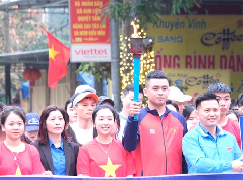 Góp tiếng nói tuổi trẻ dịp thành lập Đoàn- Ảnh 1. Tháng thanh niên 2024 đã được khởi động với tinh thần tiến công của tuổi trẻ cả nước - Ảnh: HÀ THANH