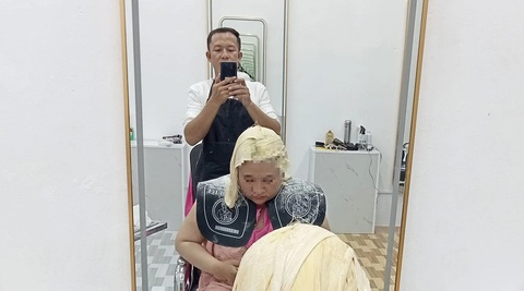 Chọn bỏ phố về quê: Rũ bỏ áp lực thành thị nhưng không quá mộng mơ- Ảnh 2. Rời phố, anh Nhơn về mở salon tóc nơi quê nhà Hồng Ngự, Đồng Tháp - Ảnh: Y.TRINH