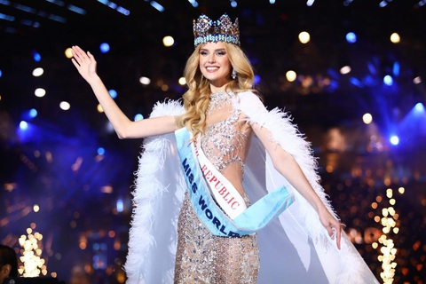 Krystyna Pyszková đăng quang cuộc thi Hoa hậu Thế giới lần thứ 71 Krystyna Pyszková đăng quang cuộc thi Hoa hậu Thế giới lần thứ 71