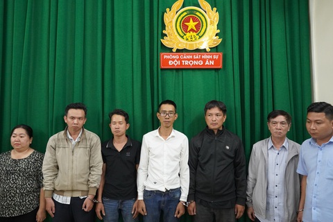 Công an TP.HCM đã khởi tố 318 bị can liên quan sai phạm đăng kiểm- Ảnh 2. Một số bị can sai phạm trong lĩnh vực đăng kiểm bị khởi tố - Ảnh: Công an cung cấp
