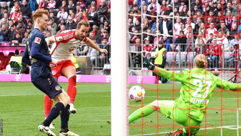 Tin tức thể thao sáng 10-3: Arsenal vươn lên dẫn đầu Premier League- Ảnh 3. Harry Kane đang dẫn đầu danh sách Vua phá lưới ở Bundesliga với 30 bàn thắng - Ảnh: Getty