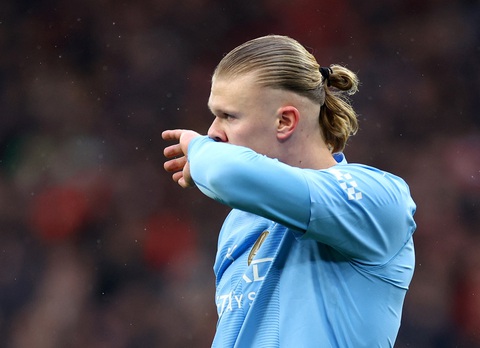 Liverpool hòa Man City, cuộc đua vô địch thêm gay cấn- Ảnh 2. Haaland gây thất vọng khi thi đấu mờ nhạt trước Liverpool - Ảnh: REUTERS
