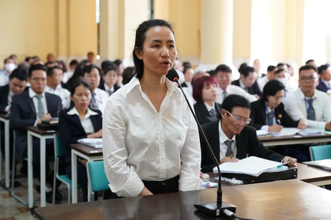 Vụ Vạn Thịnh Phát: Cựu lãnh đạo SCB thất vọng về bà Trương Mỹ Lan- Ảnh 2. Bị cáo Trần Thị Mỹ Dung tại tòa - Ảnh: HOÀNG HÙNG