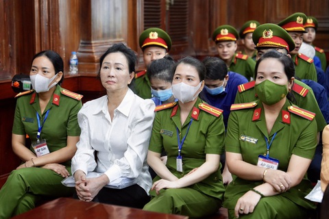 Bà Trương Mỹ Lan xin tòa xem xét lại định giá bất động sản theo giá thị trường- Ảnh 3. Bị cáo Trương Mỹ Lan - Ảnh: HỮU HẠNH