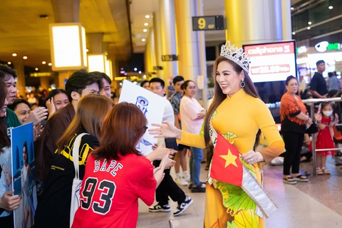 Mrs Globe 2024: Ngọc Trang đoạt giải Hoa hậu châu Á và Trang phục dân tộc đẹp nhất- Ảnh 6. Mrs Globe 2024: Ngọc Trang đoạt giải Hoa hậu châu Á và Trang phục dân tộc đẹp nhất- Ảnh 6.