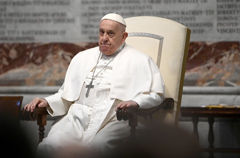 Các quan chức châu Âu nói về việc Giáo hoàng kêu gọi Ukraine 'giương cờ trắng'- Ảnh 1. Giáo hoàng Francis tại Vatican hôm 9-3 - Ảnh: AFP