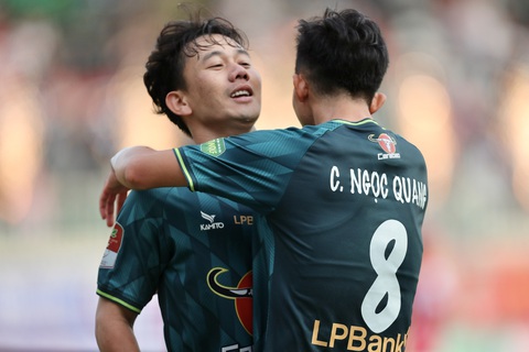 Minh Vương: ‘Tôi muốn Tuấn Anh ở lại Hoàng Anh Gia Lai’- Ảnh 1. Minh Vương (trái) là ngôi sao còn lại ở Hoàng Anh Gia Lai - Ảnh: MINH ANH