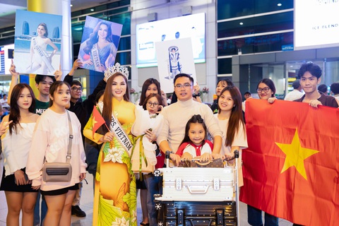 Mrs Globe 2024: Ngọc Trang đoạt giải Hoa hậu châu Á và Trang phục dân tộc đẹp nhất- Ảnh 4. Mrs Globe 2024: Ngọc Trang đoạt giải Hoa hậu châu Á và Trang phục dân tộc đẹp nhất- Ảnh 4.