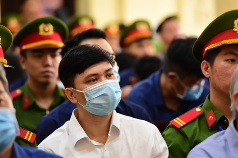 Vụ Vạn Thịnh Phát: Cựu lãnh đạo SCB khai duyệt nhiều lệnh chuyển tiền ra nước ngoài- Ảnh 2. Bị cáo Trương Khánh Hoàng - Ảnh: HỮU HẠNH