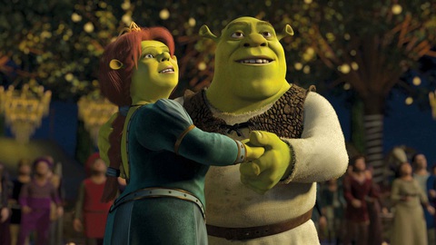 Phim hoạt hình 'Sherk 2' tái phát hành dịp kỷ niệm 20 năm- Ảnh 3. Shrek 2 đã phá vỡ kỷ lục phòng vé, trở thành phim hoạt hình có doanh thu cuối tuần mở màn cao nhất mọi thời đại tại Mỹ vào thời điểm ra mắt.