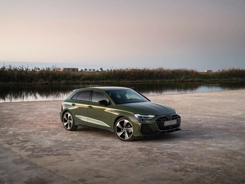 Audi A3 2025 ra mắt, thêm bản giả SUV nhìn như xe gầm cao thực sự- Ảnh 10. Audi A3 2025 ra mắt, thêm bản giả SUV nhìn như xe gầm cao thực sự- Ảnh 10.