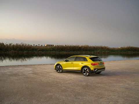 Audi A3 2025 ra mắt, thêm bản giả SUV nhìn như xe gầm cao thực sự- Ảnh 8. Audi A3 2025 ra mắt, thêm bản giả SUV nhìn như xe gầm cao thực sự- Ảnh 8.