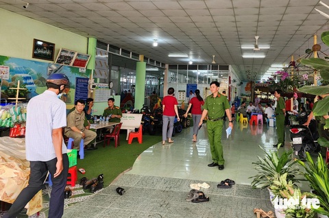 Khởi tố bị can ngáo đá cầm dao vào trường mầm non khống chế 3 cháu bé- Ảnh 2. Trường mầm non Tuổi Thần Tiên nơi xảy ra vụ việc - Ảnh: H.T.