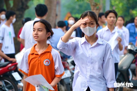 Học sinh lớp 11 Hà Nội thi thử kỳ thi tốt nghiệp THPT 2025- Ảnh 1. Học sinh tham dự kỳ thi tuyển sinh vào lớp 10 năm 2023 tại Hà Nội - Ảnh: NGUYÊN BẢO