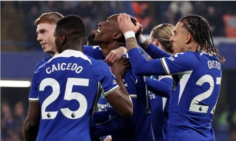 Tin tức thể thao sáng 12-3: Chelsea giành 3 điểm, Ibrahimovic là chủ tịch của Kings World Cup- Ảnh 1. Niềm vui chiến thắng của các cầu thủ Chelsea - Ảnh: GETTY