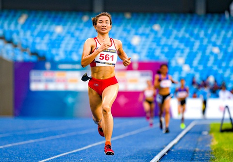 Nguyễn Thị Oanh, Hoàng Nguyên Thanh tranh tài tại Giải vô địch marathon quốc gia 2024- Ảnh 1. Nhà vô địch SEA Games 32 Nguyễn Thị Oanh sẽ tham dự Giải vô địch marathon quốc gia 2024 tại Phú Yên - Ảnh: NAM TRẦN