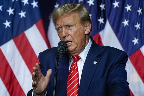 Ông Trump nói sẽ thả 'các con tin vụ 6-1' nếu đắc cử tổng thống- Ảnh 1. Ứng cử viên tổng thống Mỹ Donald Trump phát biểu trong một sự kiện vận động tranh cử ở bang Georgia, Mỹ hôm 9-3 - Ảnh: AFP