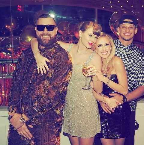 Taylor Swift và Travis Kelce tham dự bữa tiệc sau lễ trao giải Oscar của Madonna - Ảnh: Pagesix Taylor Swift và Travis Kelce tham dự bữa tiệc sau lễ trao giải Oscar của Madonna - Ảnh: Pagesix