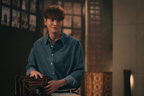 'Tiệm chụp ảnh ma quái' của Joo Won lập thành tích ấn tượng khi vừa lên sóng- Ảnh 3. Joo Won giữ vững phong độ “ông hoàng rating” trong Tiệm chụp ảnh ma quái