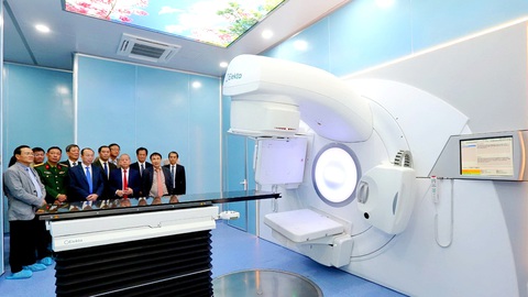 Bệnh viện Trung ương Huế vừa khai trương hệ thống xạ trị gia tốc hiện đại ngày 27-2 vừa qua - Ảnh: BVCC Bệnh viện Trung ương Huế vừa khai trương hệ thống xạ trị gia tốc hiện đại ngày 27-2 vừa qua - Ảnh: BVCC