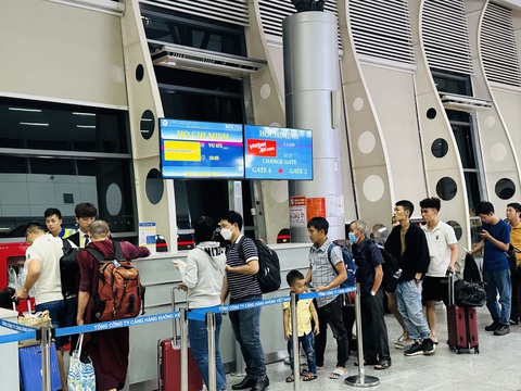 Giá vé máy bay nội địa hạ nhiệt- Ảnh 1. Giá vé máy bay nội địa trong tháng 3-2024 đang hạ nhiệt - Ảnh: CÔNG TRUNG