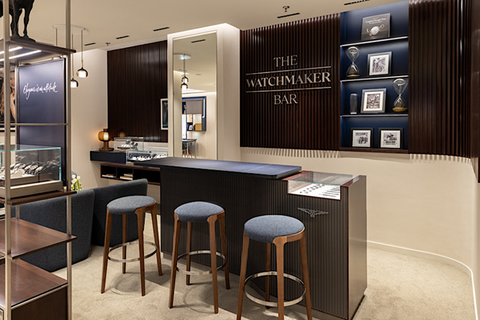 Tham quan phòng trưng bày của Longines tại trung tâm TP.HCM- Ảnh 4. Khu vực The Watchmaker Bar