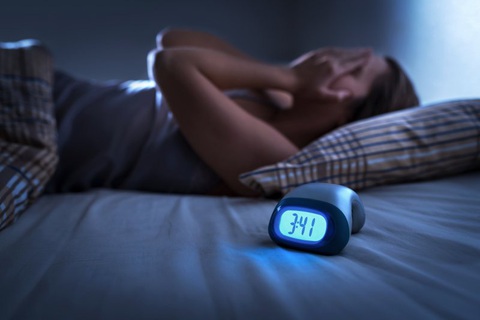 Không chờ đến lúc quá mệt mới đi ngủ, nhưng làm sao để ngủ ngon hơn?- Ảnh 1. Trên hết, làm thế nào để có một giấc ngủ ngon, giúp sạc đầy năng lượng mới là điều quan trọng - Ảnh: Florida Dental Sleep Disorders