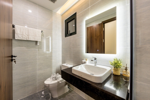 Giải mã sức hút của căn hộ '3 mặt hướng thủy' A&T Sky Garden- Ảnh 5. A&T Sky Garden được bàn giao cao cấp, trang thiết bị đến từ những thương hiệu uy tín như Kohler, Toto, Panasonic, …