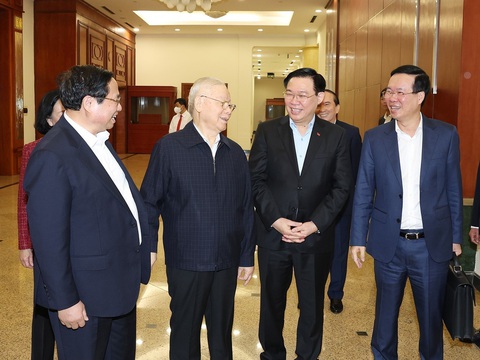 Tổng Bí thư Nguyễn Phú Trọng với các đồng chí lãnh đạo Đảng, Nhà nước tham dự phiên họp - Ảnh: TTXVN Tổng bí thư Nguyễn Phú Trọng cùng các lãnh đạo Đảng, Nhà nước tham dự phiên họp - Ảnh: TTXVN