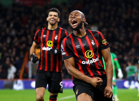Tin thể thao sáng 14-3: Premier League chứng kiến cú ngược dòng lớn nhất mùa giải- Ảnh 1. Các cầu thủ Bournemouth ăn mừng - Ảnh: REUTERS