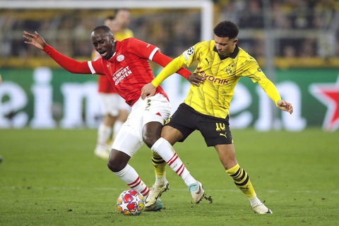 Tin thể thao sáng 14-3: Premier League chứng kiến cú ngược dòng lớn nhất mùa giải- Ảnh 2. Sancho (phải) là người hùng của Dortmund - Ảnh: REUTERS