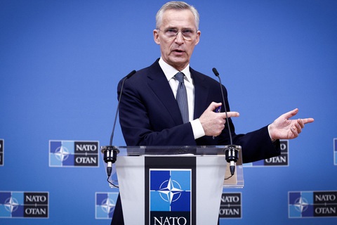 Tổng thư ký NATO: ‘Ukraine không cạn lòng can đảm, họ chỉ hết đạn dược'- Ảnh 1. Tổng thư ký Tổ chức Hiệp ước Bắc Đại Tây Dương (NATO) Jens Stoltenberg phát biểu tại buổi họp báo ở trụ sở NATO tại thủ đô Brussels (Bỉ) vào ngày 14-3 - Ảnh: AFP
